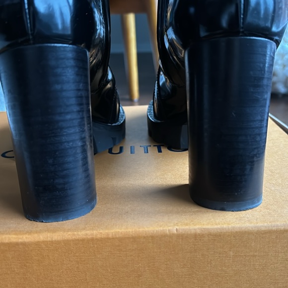 Authentic Louis Vuitton woman’s boots - Picture 11 of 13